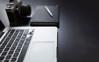 开云APP-刀光剑影：双方实力对比让人不禁为之动容，刀光剑影现场