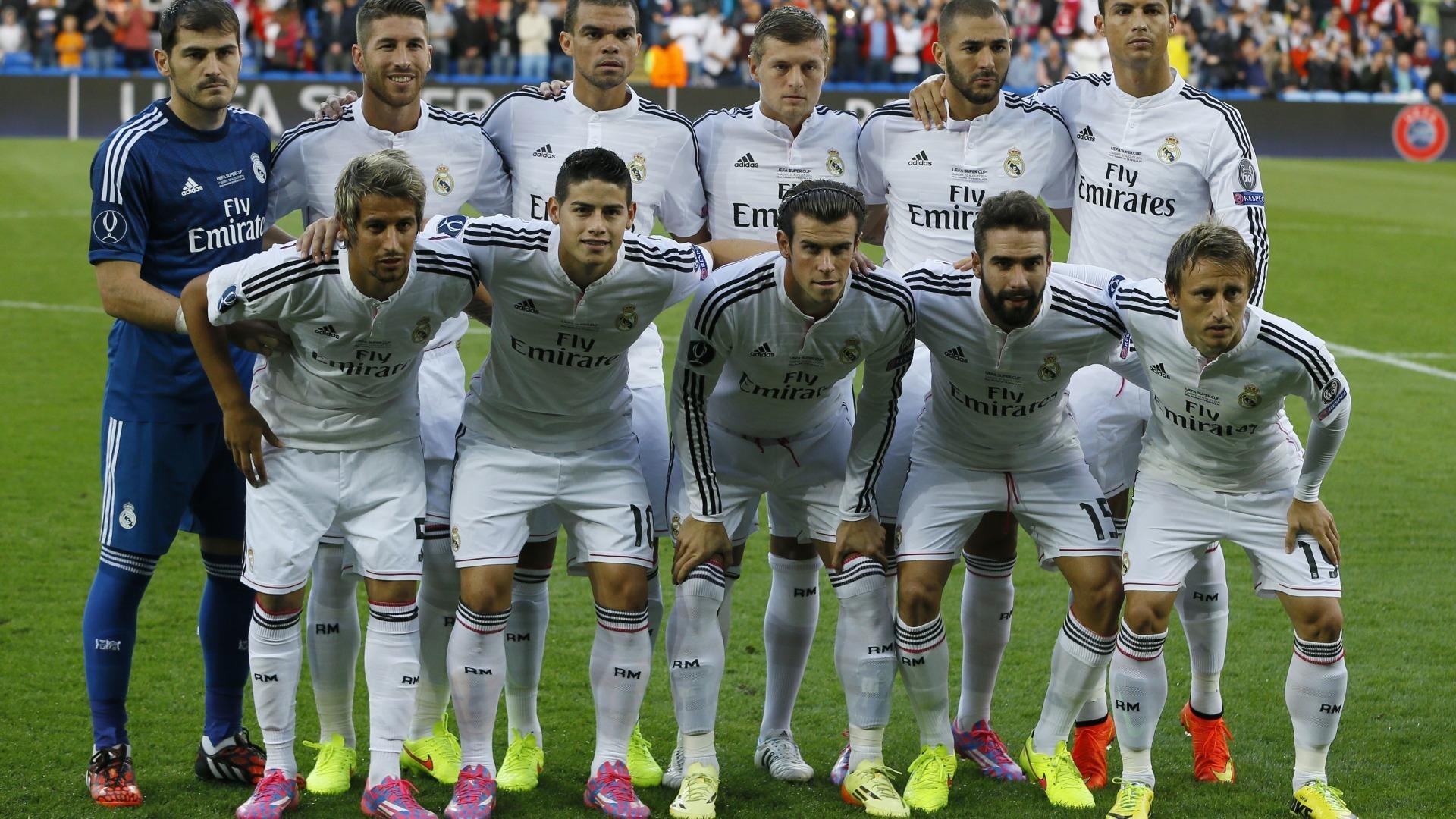 开云体育在线-豪门球队巅峰对决，比赛激烈升级引人关注，豪门联赛